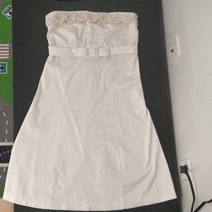 Lovely strapless short dress